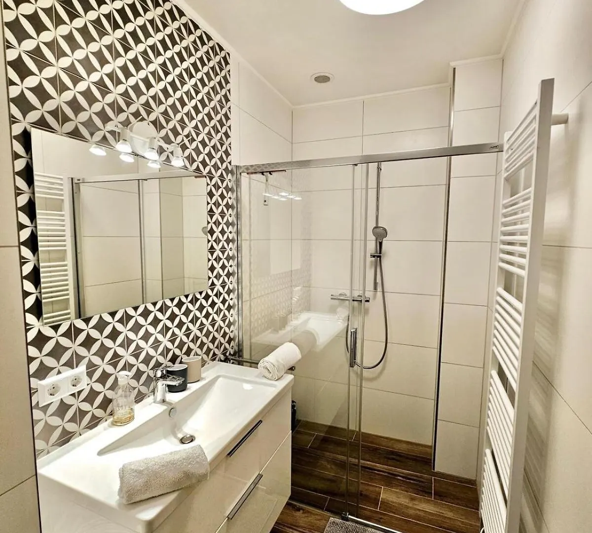 Lovely 1 Bedroom Flat With Terrace In Luxembourg-Ces1