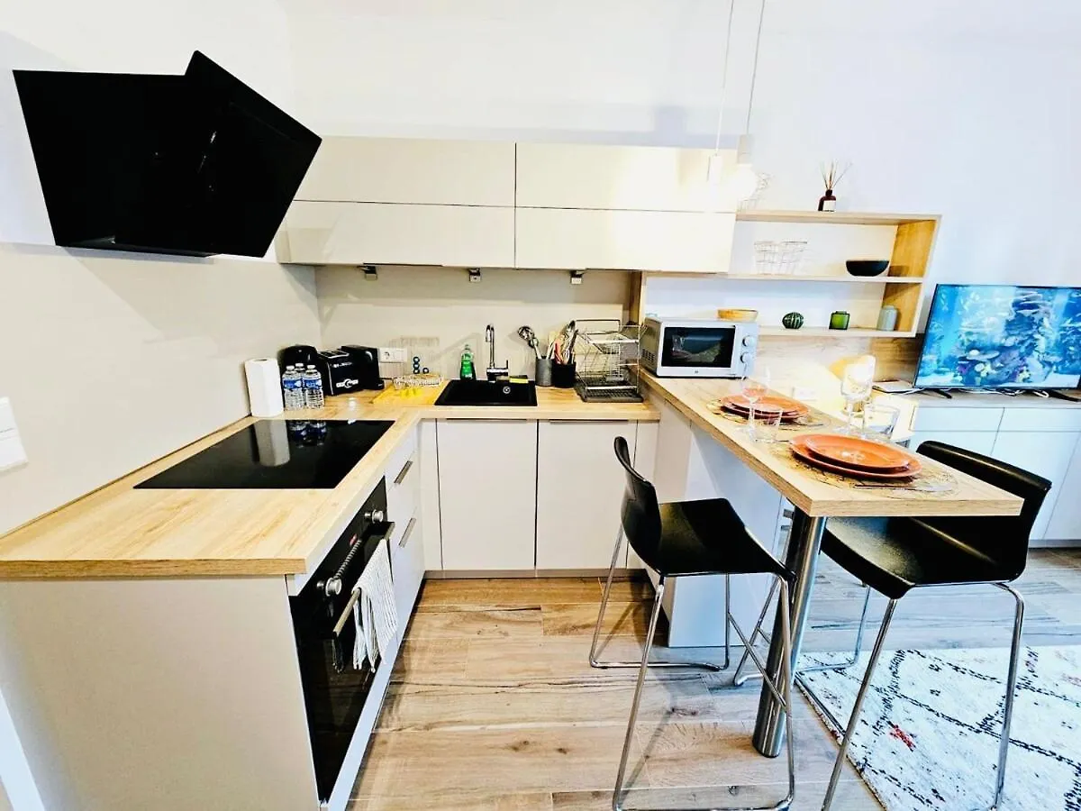 Lovely 1 Bedroom Flat With Terrace In Luxembourg-Ces1 Luxemburg