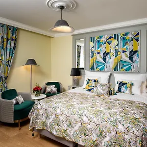 The Rose By Goeres Hotel